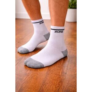 Zone In Men’s Cushion Crew Socks White  Size 6-12 Comfort Fit